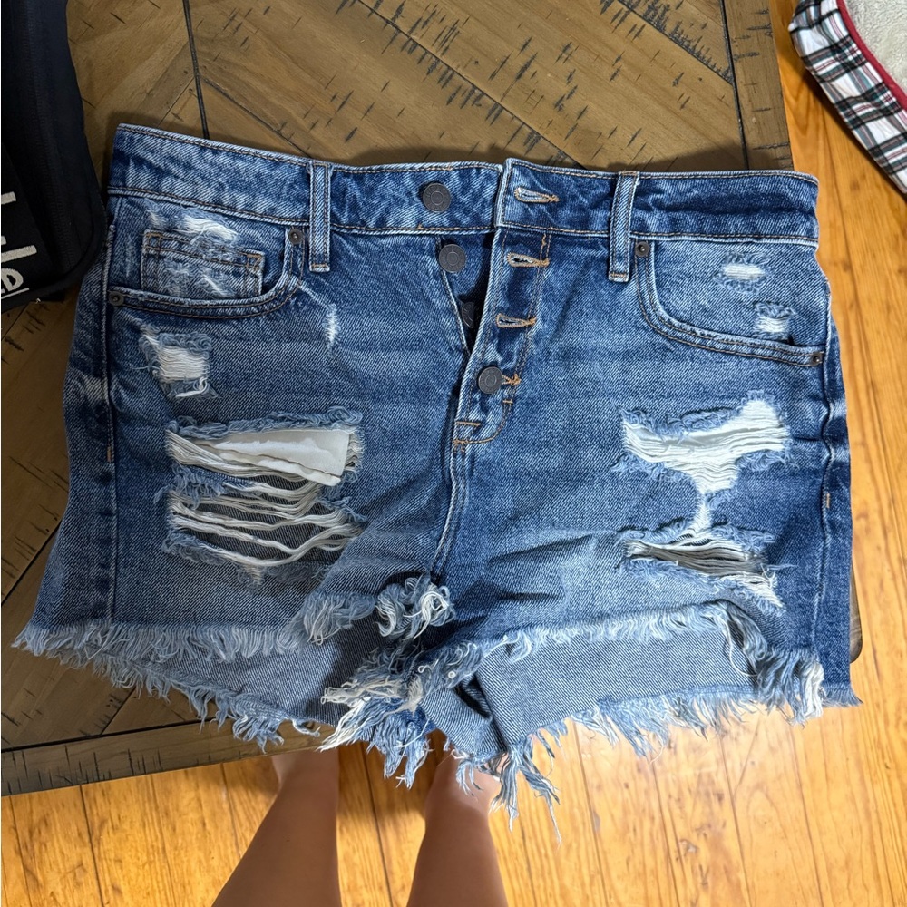 medium denim shorts